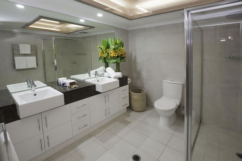Waters Edge Apartment Cairns - Hobart Tourism 4