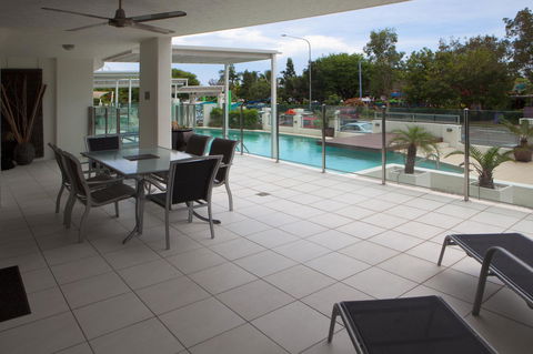 Waters Edge Apartment Cairns - Hobart Tourism 10