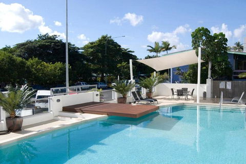 Waters Edge Apartment Cairns - Hobart Tourism 7
