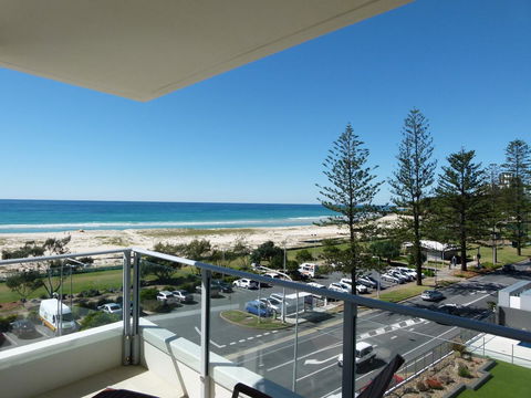 Pure Kirra - Hobart Tourism 12