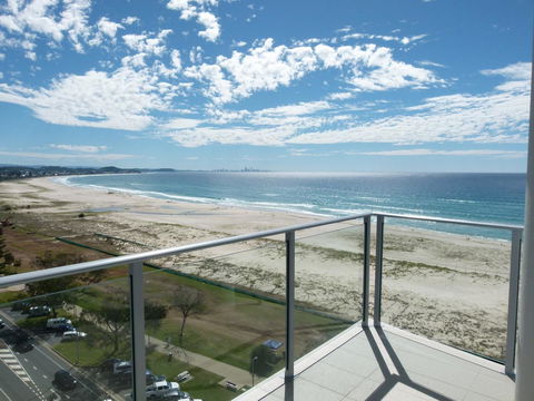 Pure Kirra - Hobart Tourism 0