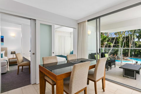 Palm Cove Beach Apartment - Hobart Tourism 9