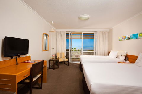 Cairns Harbourside Hotel - Hobart Tourism 21