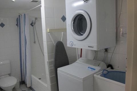 Grangewood Court Apartments - Tourism TAS 26