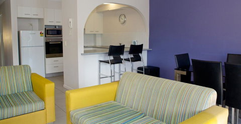 Grangewood Court Apartments - Tourism TAS 17