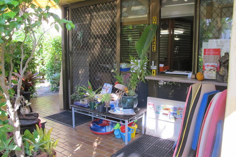 Grangewood Court Apartments - Tourism TAS 16