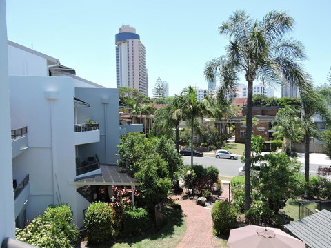 Grangewood Court Apartments - Tourism TAS 10