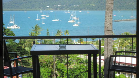 Waterview Airlie Beach - Hobart Tourism 0