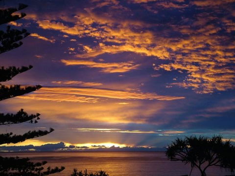Burleigh Beach Tower - Hobart Tourism 13