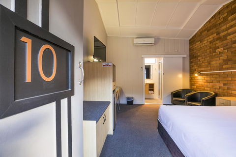 Downs Motel - Hobart Tourism 3