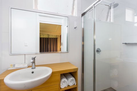 Downs Motel - Hobart Tourism 15