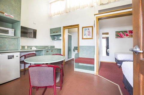Downs Motel - Hobart Tourism 11