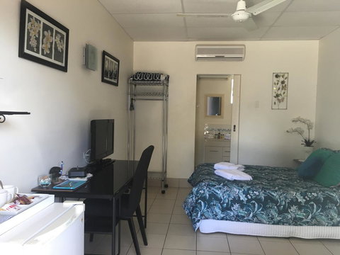 Black Marlin Motel - Tourism TAS 22