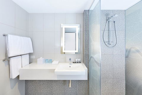 Holiday Inn Express Brisbane Central, An IHG Hotel - Tourism TAS 9