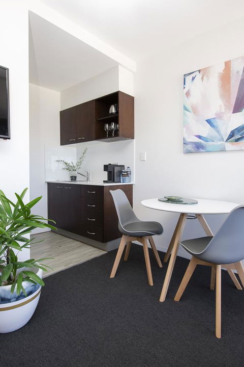 Ridge Apartment Hotel - Tourism TAS 21
