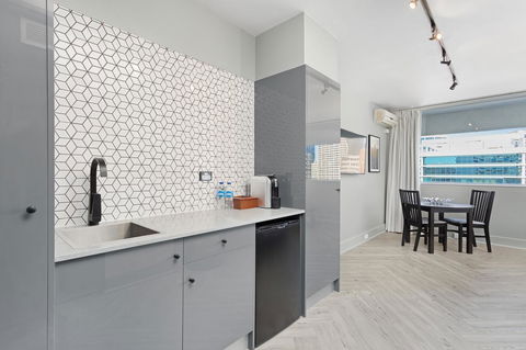 Ridge Apartment Hotel - Tourism TAS 35