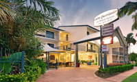 Cairns Queenslander Hotel  Apartments