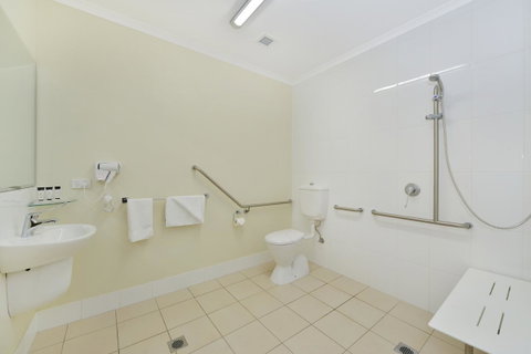 Cairns Queenslander Hotel & Apartments - Tourism TAS 38