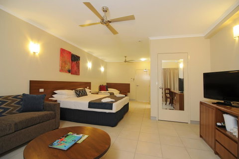 Cairns Queenslander Hotel & Apartments - Tourism TAS 6