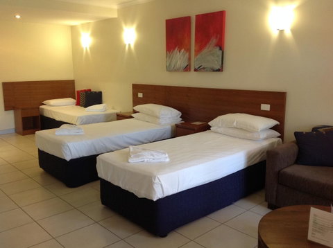 Cairns Queenslander Hotel & Apartments - Tourism TAS 28