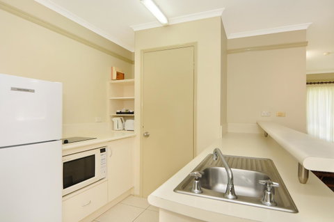 Cairns Queenslander Hotel & Apartments - Tourism TAS 25