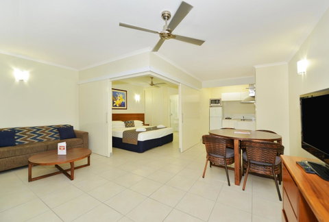 Cairns Queenslander Hotel & Apartments - Tourism TAS 9