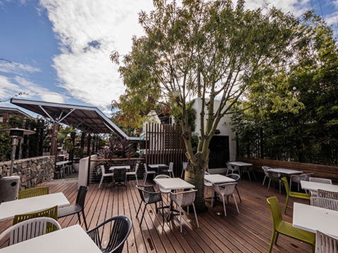Eatons Hill Hotel - Hobart Tourism 36