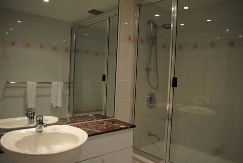 BeachView Apartments At Villa Paradiso - Hobart Tourism 13