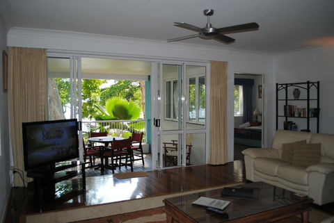 BeachView Apartments At Villa Paradiso - Hobart Tourism 22
