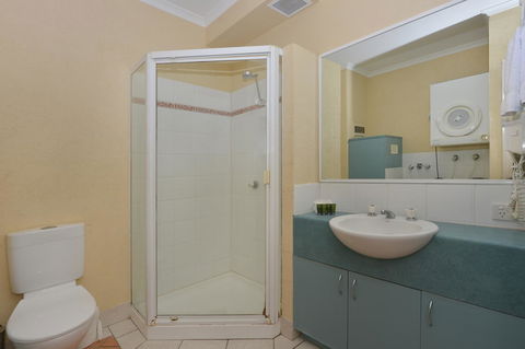 Seascape Holidays - Coral Apartments - Hobart Tourism 15