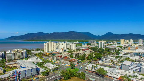 Coral Tree Inn - Hobart Tourism 42
