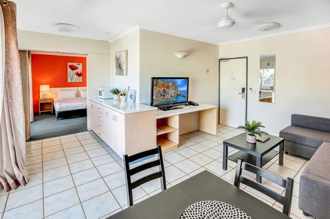 Coral Tree Inn - Hobart Tourism 25
