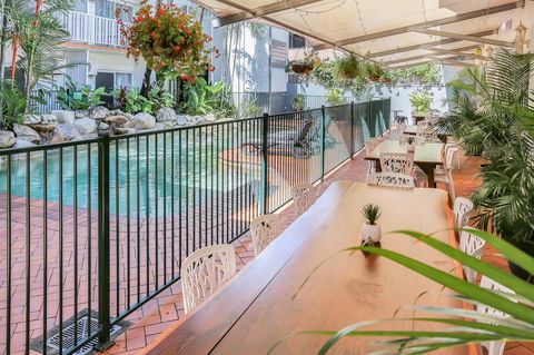 Coral Tree Inn - Hobart Tourism 4