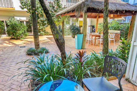 Coral Tree Inn - Hobart Tourism 10