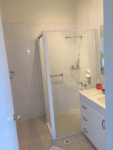 Pacific Plaza Apartments - Hobart Tourism 10