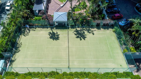 Oscar On Main Beach Resort - Tourism TAS 31
