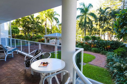 Oscar On Main Beach Resort - Tourism TAS 24