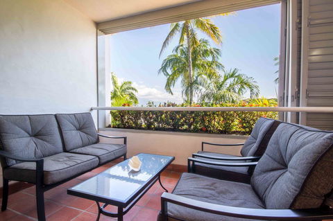 Club Tropical Resort - Official Onsite Reception & Check In - Hobart Tourism 24
