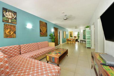Club Tropical Resort - Official Onsite Reception & Check In - Hobart Tourism 28