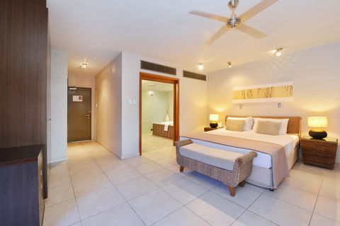 Club Tropical Resort - Official Onsite Reception & Check In - Hobart Tourism 33