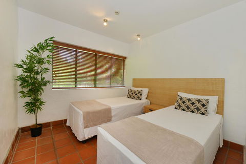 Club Tropical Resort - Official Onsite Reception & Check In - Hobart Tourism 42