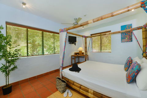 Club Tropical Resort - Official Onsite Reception & Check In - Hobart Tourism 41