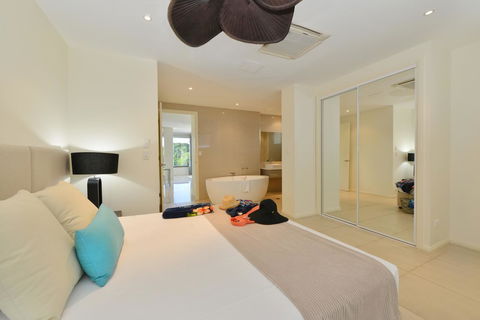 Club Tropical Resort - Official Onsite Reception & Check In - Hobart Tourism 39