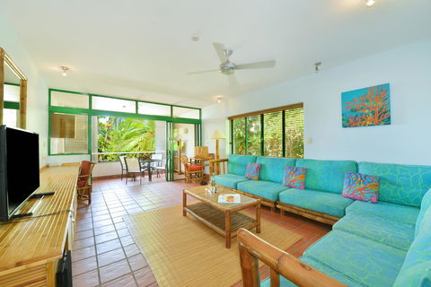 Club Tropical Resort - Official Onsite Reception & Check In - Hobart Tourism 40