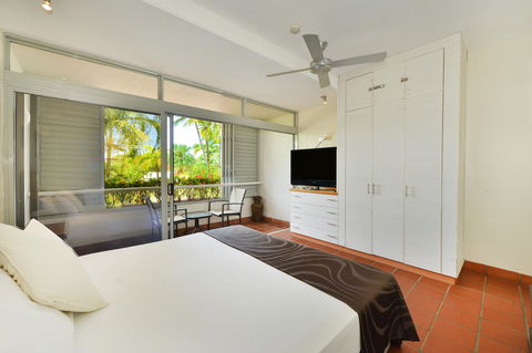 Club Tropical Resort - Official Onsite Reception & Check In - Hobart Tourism 43