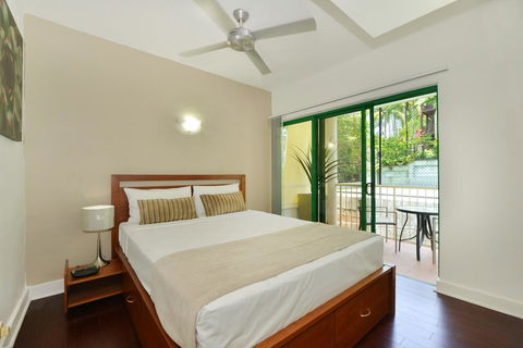 Club Tropical Resort - Official Onsite Reception & Check In - Hobart Tourism 7