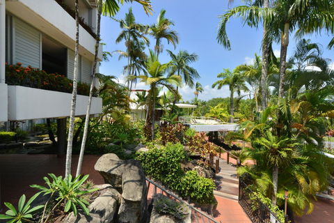 Club Tropical Resort - Official Onsite Reception & Check In - Hobart Tourism 26