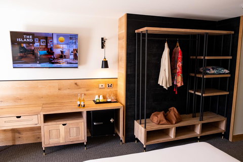 The Island Gold Coast - Tourism TAS 23