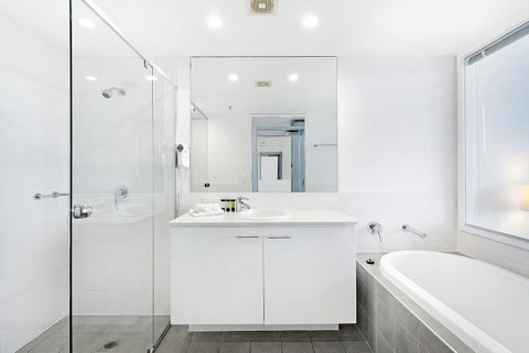 ULTIQA Freshwater Point Resort - Tourism TAS 36