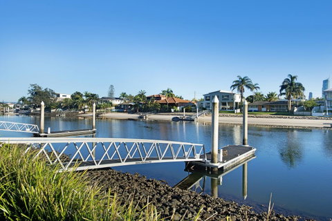 ULTIQA Freshwater Point Resort - Tourism TAS 32